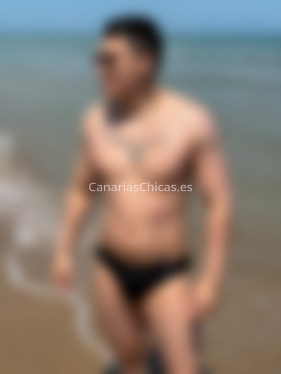 Daniel, colombiano  de 23 años. 688753947. Citas en CANARIAS, CANARIAS. www.canariaschicas.es.