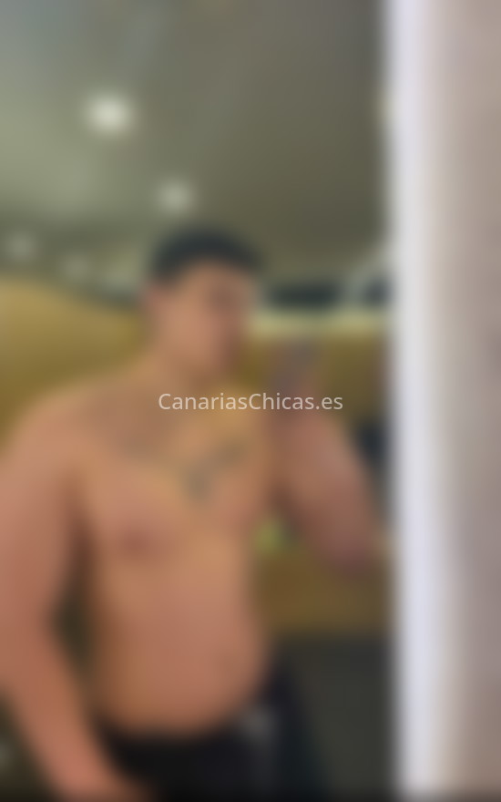 Daniel, colombiano  de 23 años. 688753947. Citas en CANARIAS, CANARIAS. www.canariaschicas.es.