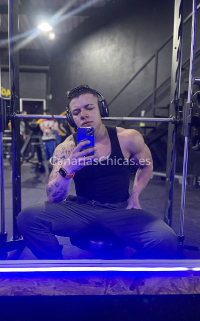 Andrés, latino sociable. 613350994. Citas en CANARIAS, CANARIAS. www.canariaschicas.es.